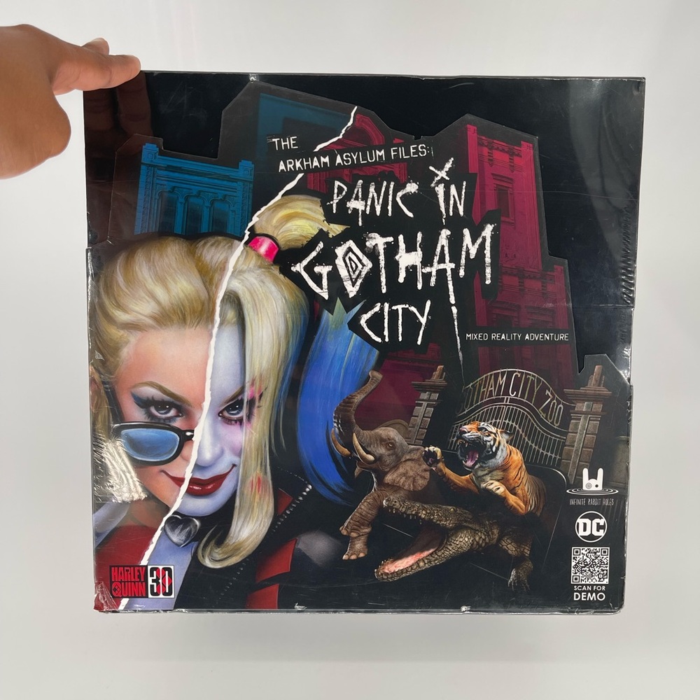 Arkham Asylum Files: Panic in Gotham City Augmented Reality Board Game Harley